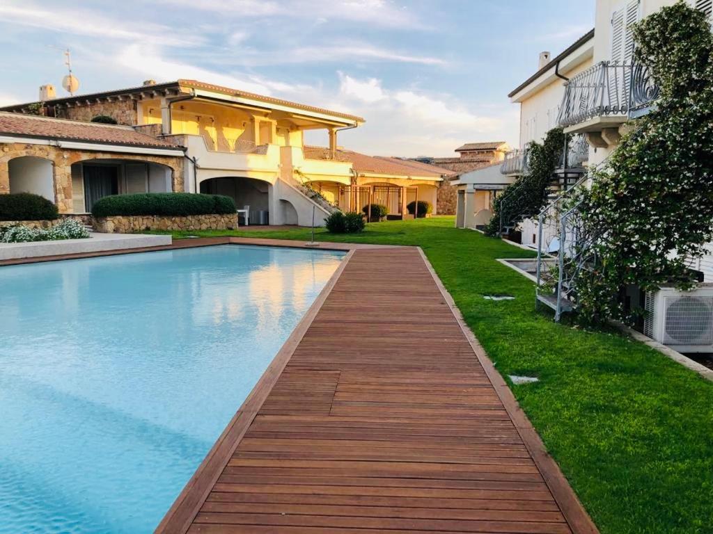 Lotus Wellness Apartment - Resort Ginestre - Palau - Sardinia エクステリア 写真