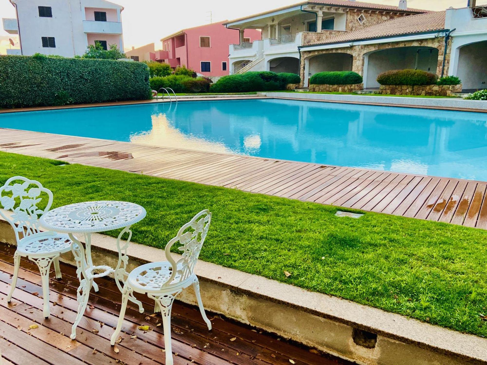 Lotus Wellness Apartment - Resort Ginestre - Palau - Sardinia エクステリア 写真