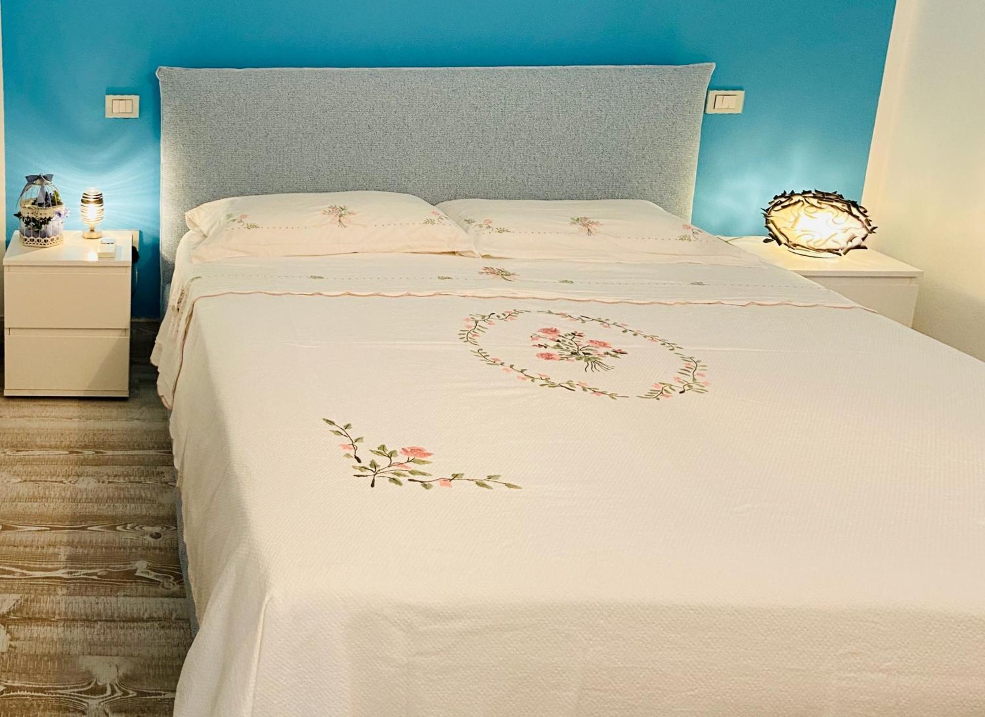 Lotus Wellness Apartment - Resort Ginestre - Palau - Sardinia エクステリア 写真